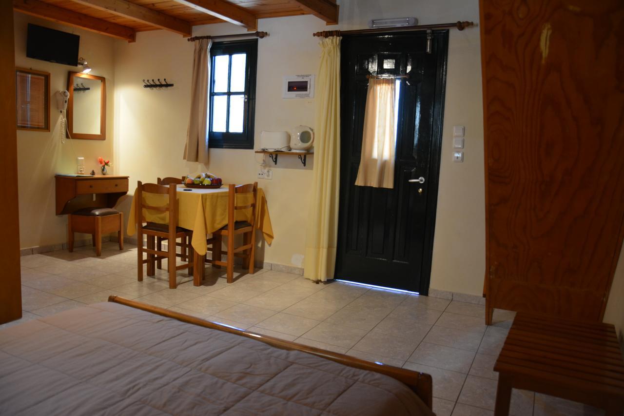 Aristotelis Apartments Frikes Екстериор снимка