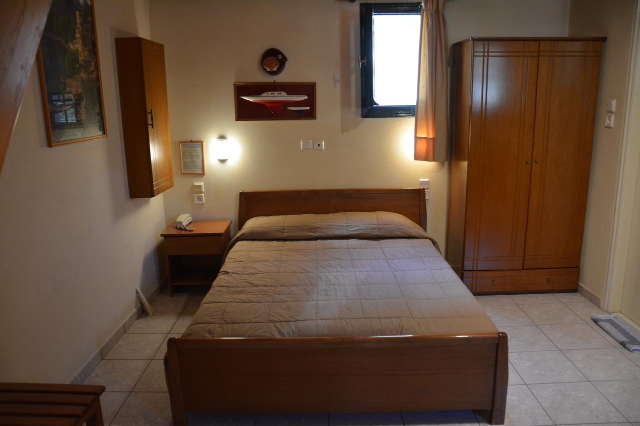 Aristotelis Apartments Frikes Екстериор снимка