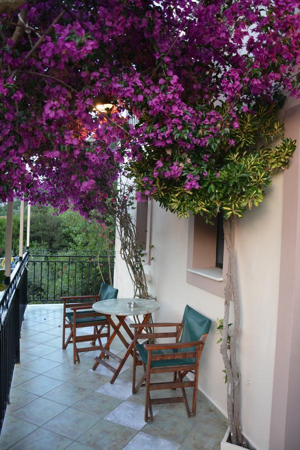 Aristotelis Apartments Frikes Екстериор снимка