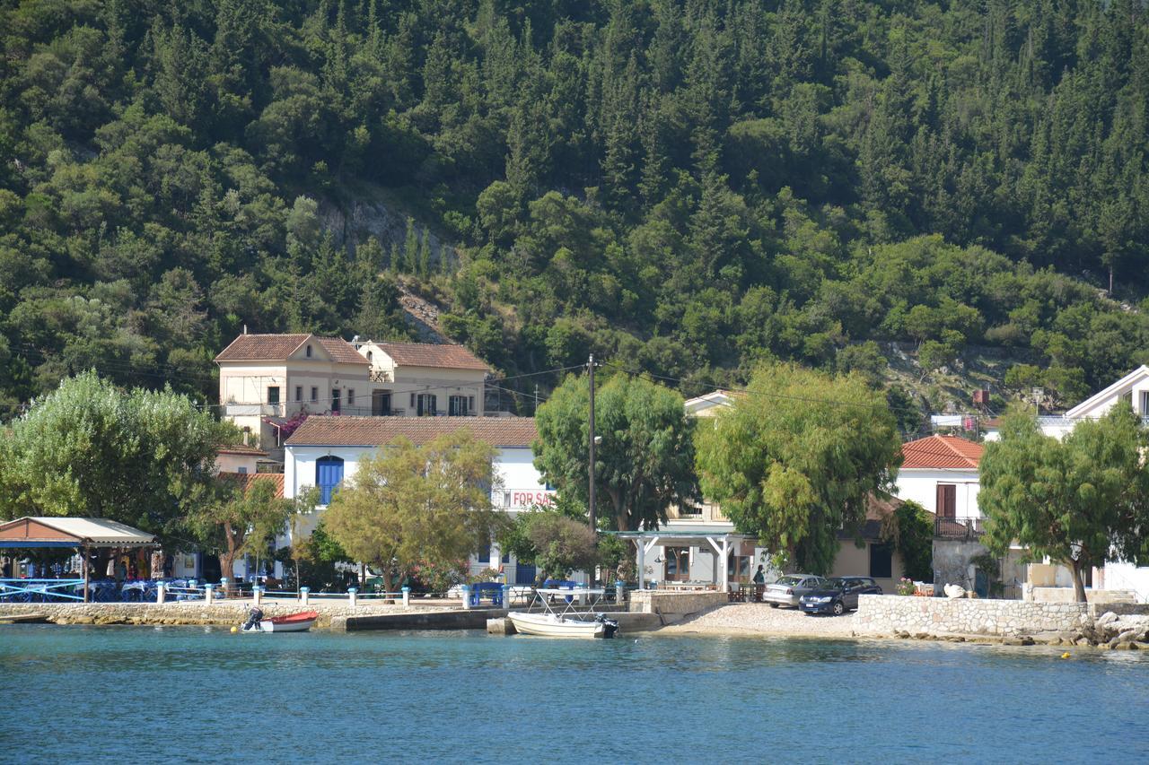 Aristotelis Apartments Frikes Екстериор снимка